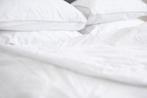 white-bed-sheets-2022-11-14-10-04-17-utc.jpg